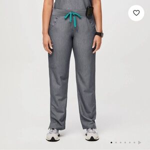 FIGS Technical Collection Kade Cargo Scrub Pants in Graphite Sz XXS / P